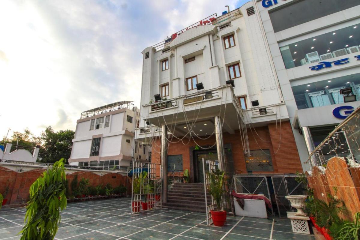 Babian Inn Lucknow Zewnętrze zdjęcie