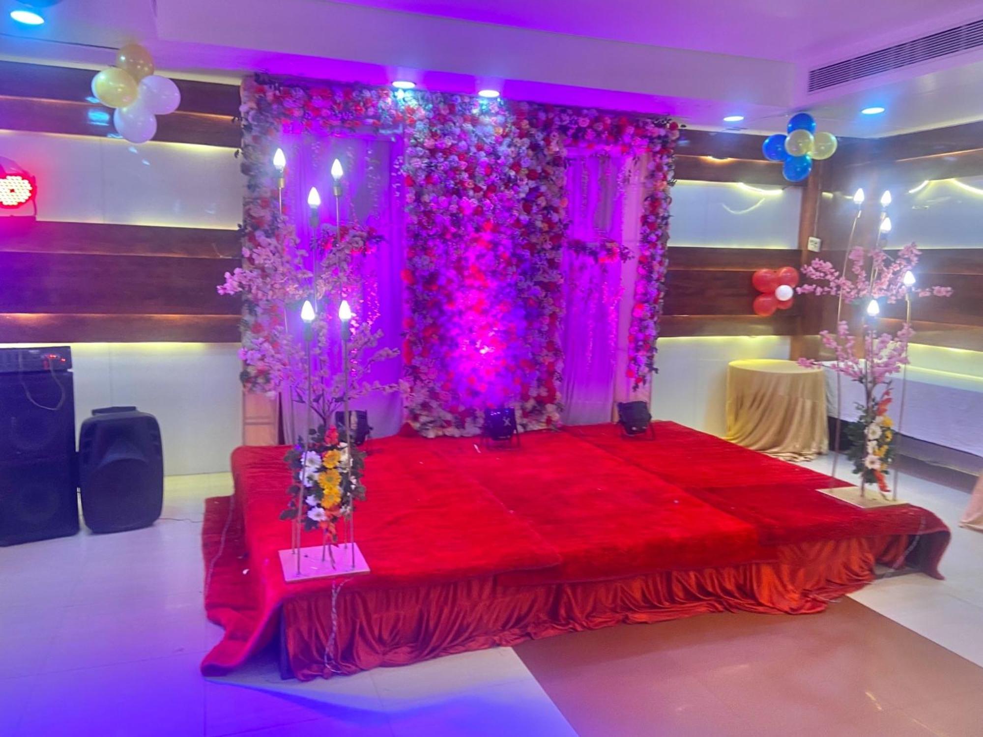 Babian Inn Lucknow Zewnętrze zdjęcie